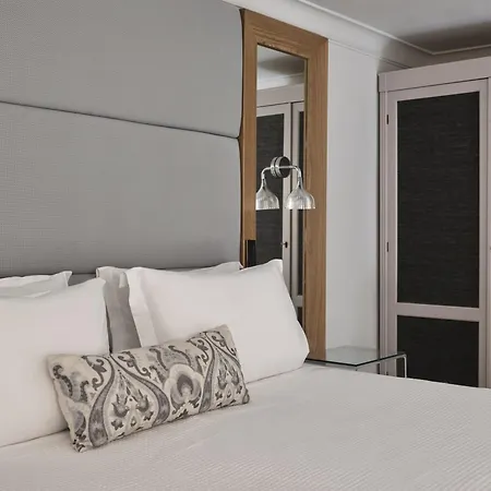 Casa Delfino & Hotel 5*