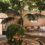 Casa Delfino & Hanya