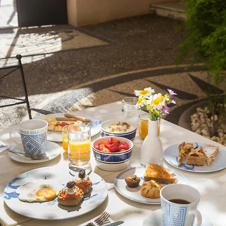 Hotel Casa Delfino & Chania (Crete)