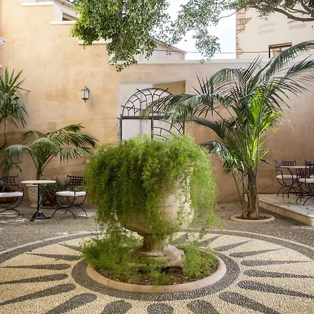 Casa Delfino & Chania (Crete)