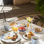 Hotel Casa Delfino & Chania (Crete)