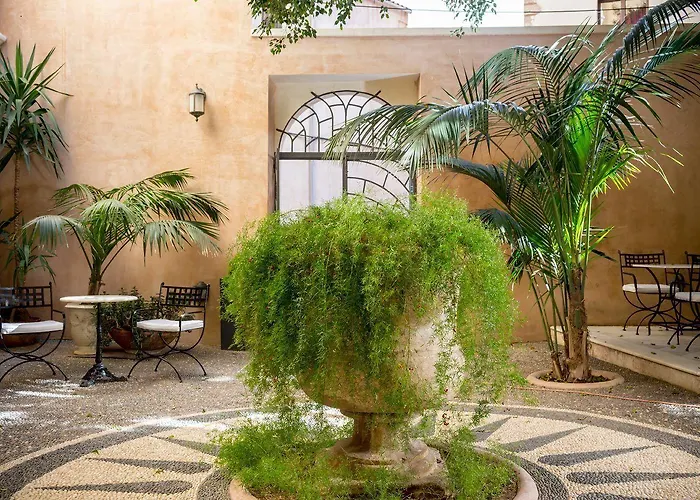 Hotell Casa Delfino & 5*